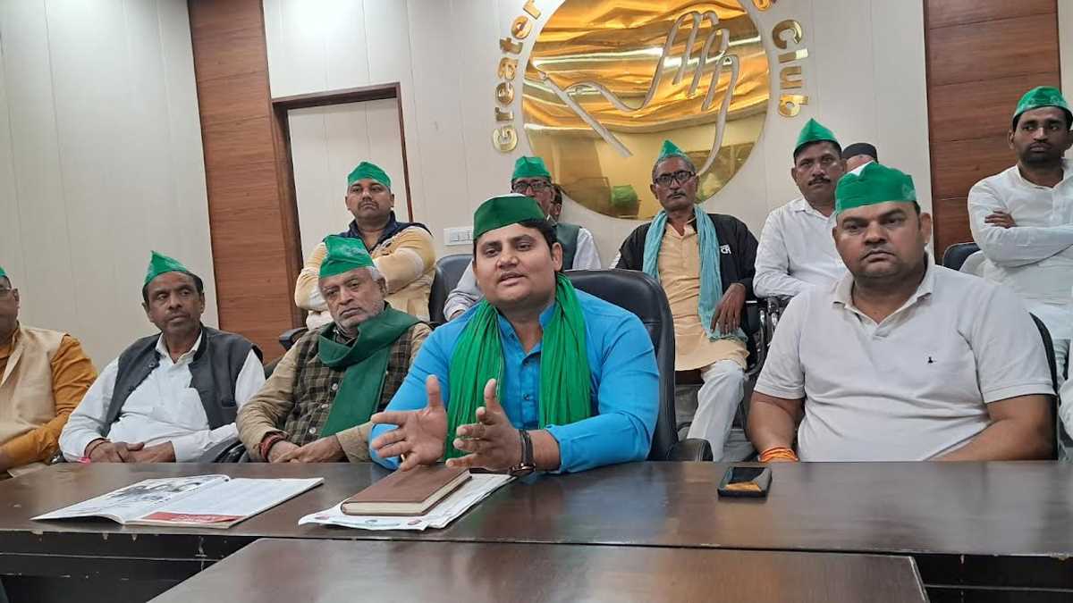 जेवर एयर पोर्ट से प्रभावित किसान समान मुआवजा की मांग को लेकर देगें धरना जेवर एयर पोर्ट से प्रभावित किसान समान मुआवजा की मांग को लेकर देगें धरना